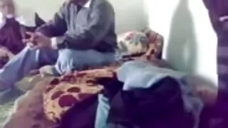 كبير تيتيد سمراء القفزات على رمح سكس امهات جديد مترجم الصلب ويعطي حريصة اللسان إلى الثنائي من الأزرار